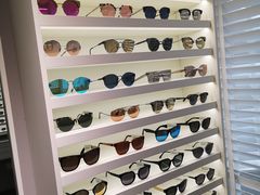 -目艮眼镜SHOWROOM(品牌集合店)