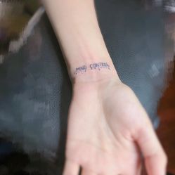 -SNOW TATTOO STUDIO