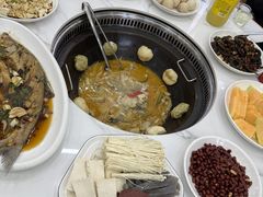 -丹水桥地锅鱼·翘嘴鲌·地方特色全鱼宴(丹江口大坝店)