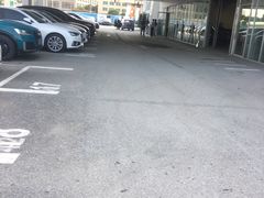 -广州南菱奥申奥迪4S店(白云店)