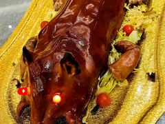 鸿运全体乳猪-金满福国际酒店(迎宾大道店)