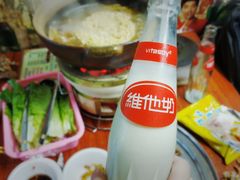 维他奶-威邵鸡煲(西华路总店)