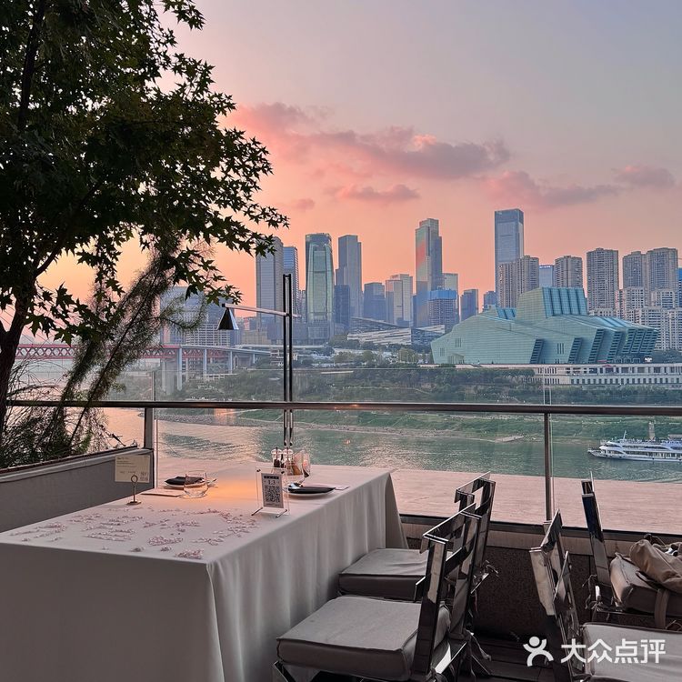 重庆江边超绝景观位餐厅🍴氛围感拉满🌇 