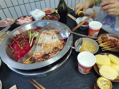 -四小区火锅·巷子里的重庆火锅(花照壁店)