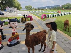 -大连铭湖国际观光牧场