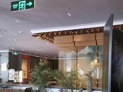 -八府香鸭·啫啫煲(华山路店)