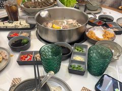 -喃喃椰·糟粕醋·椰子鸡火锅(七堡花园店)