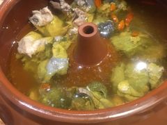 建水汽锅鸡小份-麦麦山云南菜(复地活力城店)