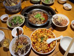 -大众跷脚牛肉馆·非遗传承单位(峨眉山店)