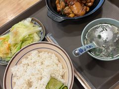 -巷仔内·台湾卤肉饭(七宝店)