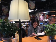 -西西弗书店&矢量咖啡(凯德晶萃广场店)