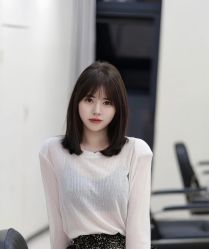 -丝语萱形象