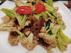 台山菜花炒土猪肉-畔山酒店中餐厅