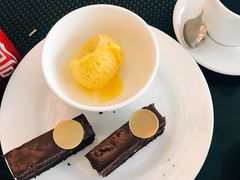 -圣丰索菲特·2 On 988 Café 自助餐厅