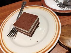 提拉米苏-萨莉亚意式餐厅(万嘉商业广场店)