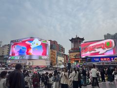 -黄兴南路步行商业街