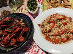 -肥肥虾庄·金牌油焖大虾(汉街SKP店)