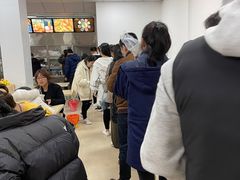 等位区-凤张螺蛳粉·爽口粉(跃进路总店)
