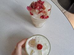 玫瑰荔枝冰沙-EVERNAKED裸蛋糕(SOHO天山店)