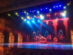 -勐巴拉娜西超级歌舞秀