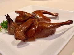 脆皮乳鸽-利苑酒家(合景国际金融广场店)