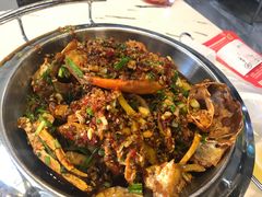 -凤凰路何眼镜香辣蟹(花果园店)