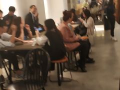 等位区-喜茶(东莞汇一城店)