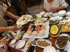 -青瓦餐厅·生鱼片·韩园烤肉(西塔店)