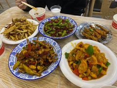 -江城燕子大排档(江汉路步行街店)