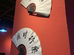 -虾弄弄海派小龙虾·牛羊蝎子火锅