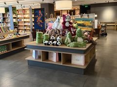 -魔方城市书房(中街益田店)