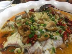 招牌肥肠鱼-关姐美食(江南西店)