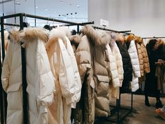 -URBAN REVIVO(上海中庚漫游城店)