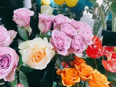 -何兮花店·气球派对鲜花店(马桥银春路万科城店)