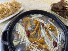 -九寨特色牦牛肉汤锅 羊肉汤锅