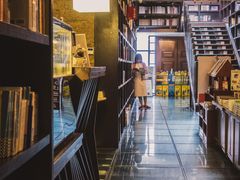 -钟书阁(松江泰晤士小镇店)