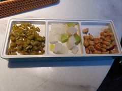 -荷塘秋月·本帮江浙菜(国权路店)