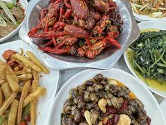 -丹水桥地锅鱼·翘嘴鲌·地方特色全鱼宴(丹江口大坝店)