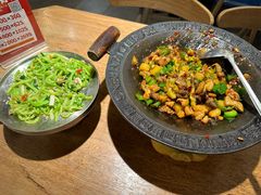 -聚鑫朋酸菜肥肠(文艺路口店)