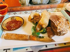 手抓牦牛肉-如意林卡藏餐吧 (九寨沟店)