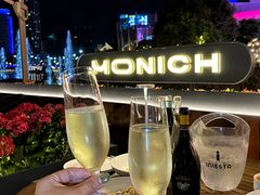 -MONICH牛排融合餐厅(和义大道购物中心店)