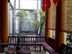 -屋顶顶城市·江景酒店-客房部