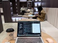 -钟书阁(群光广场店)