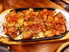 -老东镇啤酒屋海鲜加工·蒸汽海鲜·海鲜烧烤(台东店)