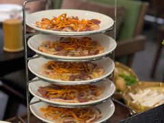 -得意咚瓜·顺德鱼生·冬瓜火锅(深圳首店)