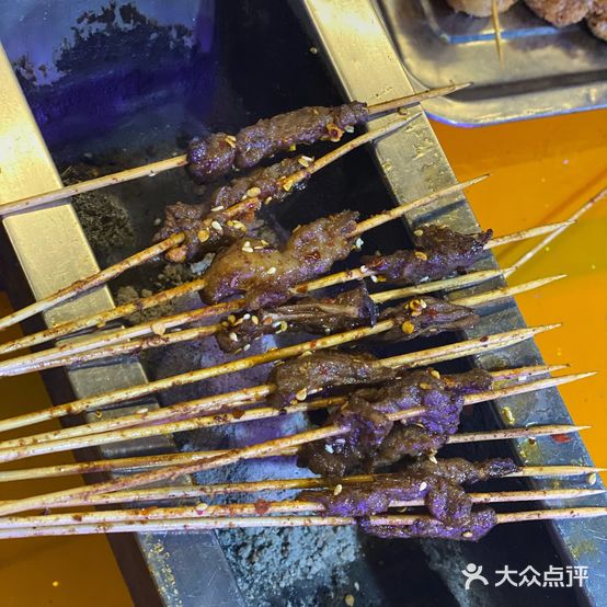 清真老砍烧烤凤凰美食城(旗舰店)