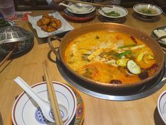 -洱火云南酸菜牛肉火锅(石景山当代商城店)