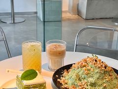 -洪小鹏生活美学馆(领SHOW天地店)