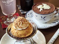 -Café Monson