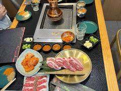 -臻牛烤肉